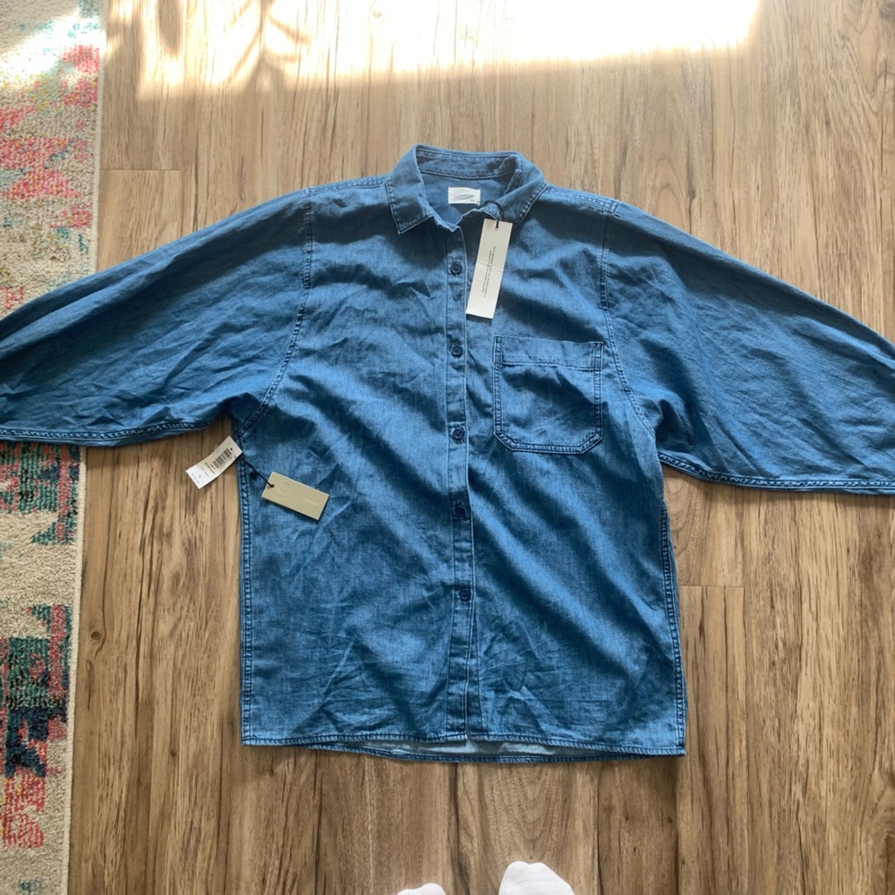 Aritzia chambray oversized button down - NWT